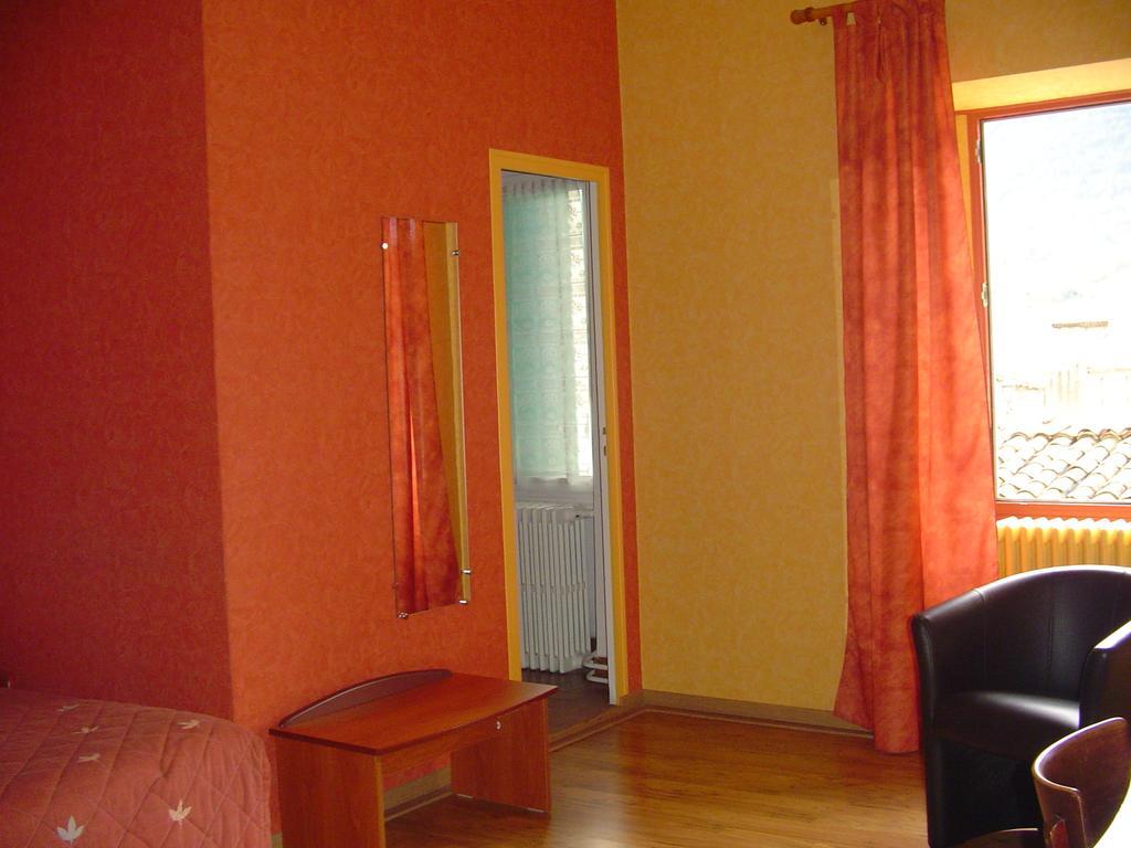 Hotel Le Saint Domingue Die Zewnętrze zdjęcie
